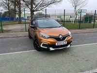 Used Renault Captur Dynamique 90 HP (66 kW) 2017 Orange/black SUV