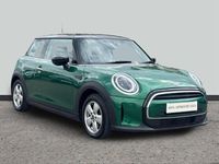 Usado Mini Cooper Classic 134 HP (98 kW) 2023 Verde Citadino