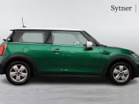 Used Mini Cooper Classic 134 HP (98 kW) 2024 Green Hatchback