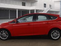 Used Ford Focus Zetec 125 HP (91 kW) 2016 Red Hatchback