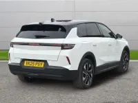 Used Vauxhall Grandland X GSe 134 HP (98 kW) 2025 White SUV