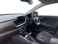 Used Kia Stonic GT-Line S 100 HP (73 kW) 2025 White SUV