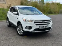 Usado Ford Kuga Zetec 120 CV (88 kW) 2017 Blanco SUV