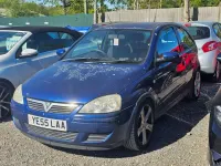Second-hand Vauxhall Corsa Design Edition 75 CP (55 kW) 2005 Albastru Hatchback