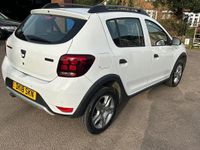 Usado Dacia Sandero Comfort 2018 Branco Citadino