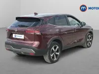 Used Nissan Qashqai N-Connecta 140 HP (102 kW) 2023 Red SUV