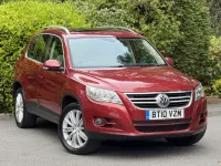 Second-hand VW Tiguan Sport 140 CP (102 kW) 2010 Roșu SUV