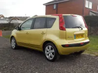 Begagnad Nissan Note 2007 Gul Halvkombi
