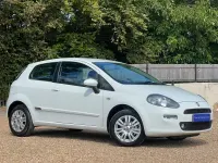 Used Fiat Punto Easy 69 HP (50 kW) 2013 White Hatchback