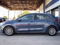 Usado Kia Rio 83 HP (61 kW) 2017 Azul Citadino