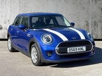 Używany Mini ONE Classic 101 KM (74 kW) 2019 Niebieski Hatchback