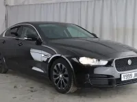Käytetty Jaguar XE Prestige 163 HP (119 kW) 2016 Musta Sedan