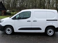 Used Vauxhall Combo S 102 HP (75 kW) 2024 White Van