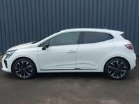 Używany Renault Clio V Techno 143 KM (105 kW) 2024 Biały Hatchback