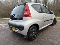 Used Peugeot 107 68 HP (50 kW) 2011 Silver Hatchback