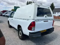 Used Toyota HiLux Active 150 HP (110 kW) 2019 White Pickup