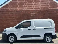 Used Citroën Berlingo 100 HP (73 kW) 2020 White MPV