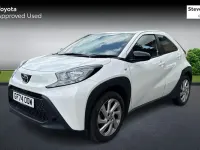 Used Toyota Aygo X PURE 72 HP (52 kW) 2024 White SUV