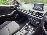 Used Mazda 3 100 HP (73 kW) 2015 Red Hatchback