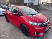 Used Honda Jazz SE 102 HP (75 kW) 2015 Red Hatchback