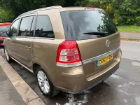 Second-hand Vauxhall Zafira Design Edition 115 CP (84 kW) 2013 Maro Monovolum