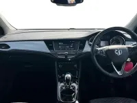 Begagnad Vauxhall Astra SRi 110 HK (80 kW) 2020 Svart Halvkombi
