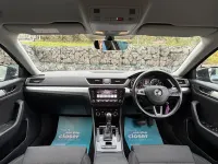 Usado Skoda Superb SE 150 CV (110 kW) 2018 Gris Utilitario