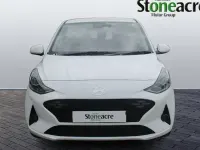 New Hyundai i10 Advanced 63 HP (46 kW) 2025 White Hatchback