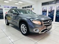 Usado Mercedes GLA200 SE 2017 Cinzento SUV