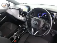 Used Toyota Corolla 122 HP (89 kW) 2022 White Hatchback