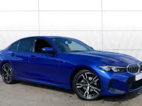 Begagnad BMW 320 M Sport 184 HK (135 kW) 2024 Blå Sedan