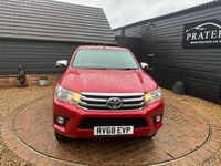 Used Toyota HiLux 150 HP (110 kW) 2018 Red Pickup