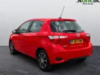 Used Toyota Yaris 111 HP (81 kW) 2018 Red Hatchback