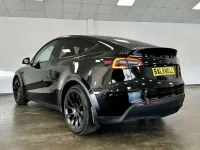 Used Tesla Model Y Long Range AWD 378 kW (514 HP) 2022 Black SUV