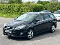 Begagnad Ford Focus Zetec 125 HK (91 kW) 2013 Svart Kombi