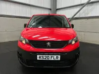 Usado Peugeot Partner 100 HP (73 kW) 2020 Vermelho Monovolume