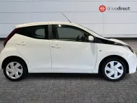 Used Toyota Aygo X-play 2018 White Hatchback
