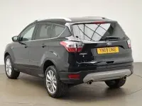 Usado Ford Kuga Titanium 120 HP (88 kW) 2019 Preto SUV
