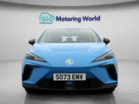 Begagnad MG MG4 EV SE 319 kW (435 HK) 2023 Blå Halvkombi