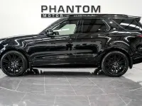 Usado Land Rover Discovery 5 SE Dynamic 300 HP (220 kW) 2022 Preto SUV