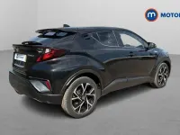 Begagnad Toyota C-HR Design 122 HK (89 kW) 2023 SUV