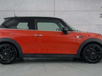 Used Mini Cooper Hatch 134 HP (98 kW) 2018 Orange Hatchback