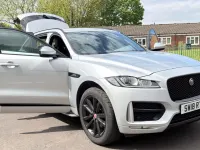 Second-hand Jaguar F-Pace R-Sport 180 CP (132 kW) 2018 Argintiu SUV