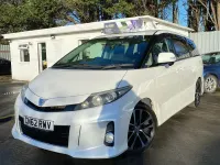 Used Toyota Estima 170 HP (125 kW) 2013 White MPV