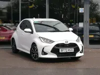 Used Toyota Yaris Design 116 HP (85 kW) 2022 White Hatchback