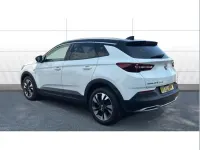 Used Vauxhall Grandland X SRi 130 HP (95 kW) 2020 White SUV