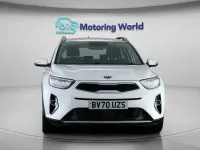 Usado Kia Stonic 99 CV (72 kW) 2021 Blanco SUV