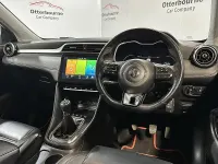 Usado MG ZS Exclusive 106 HP (77 kW) 2021 Branco SUV
