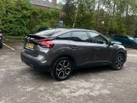 Usado Citroën e-C4 Shine 98 kW (134 CV) 2022 Gris Utilitario