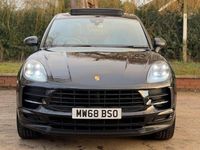Used Porsche Macan 245 HP (180 kW) 2018 Black SUV